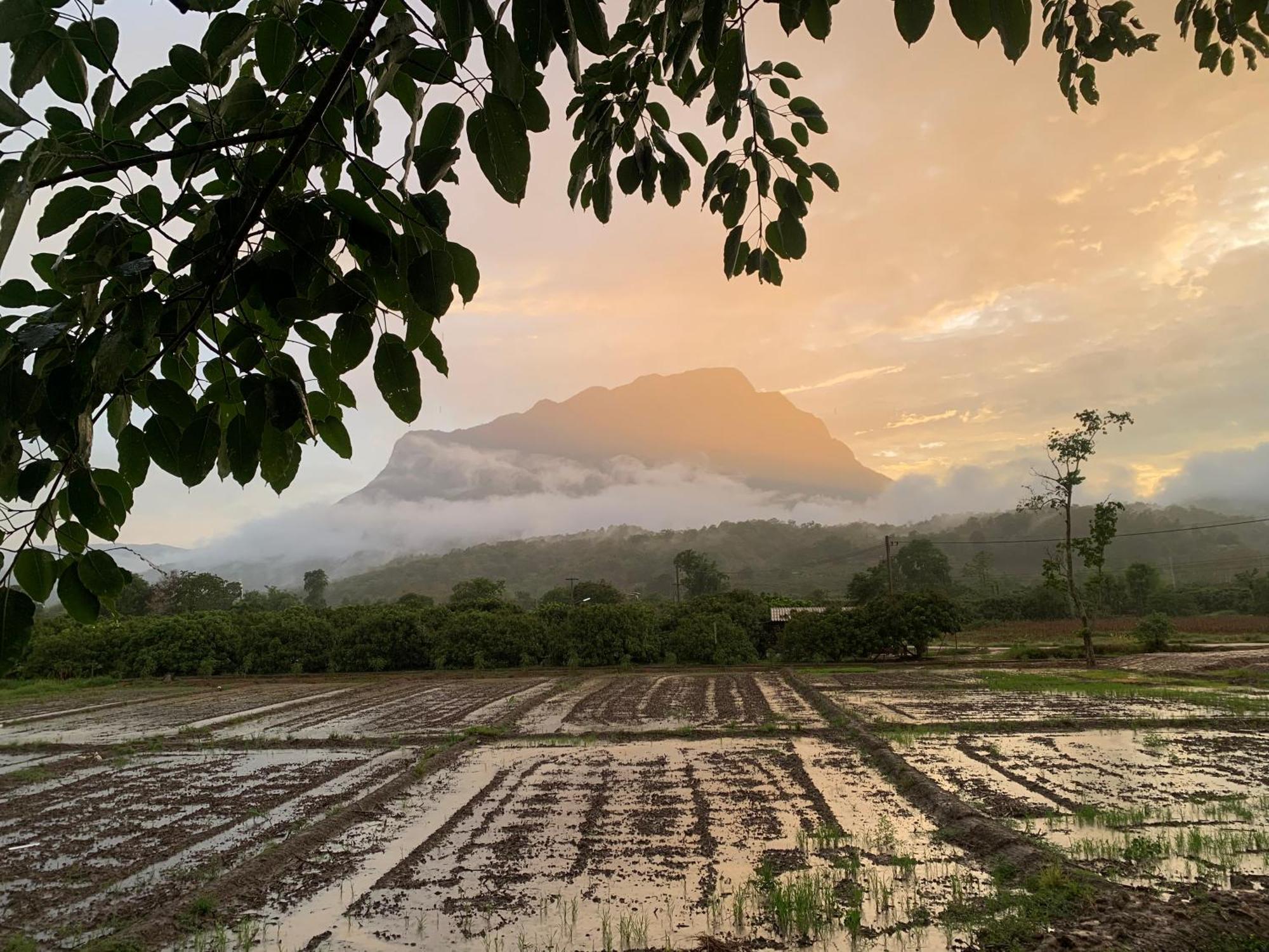 KraThom Doi Luang Hotel Chiang Dao Bagian luar foto